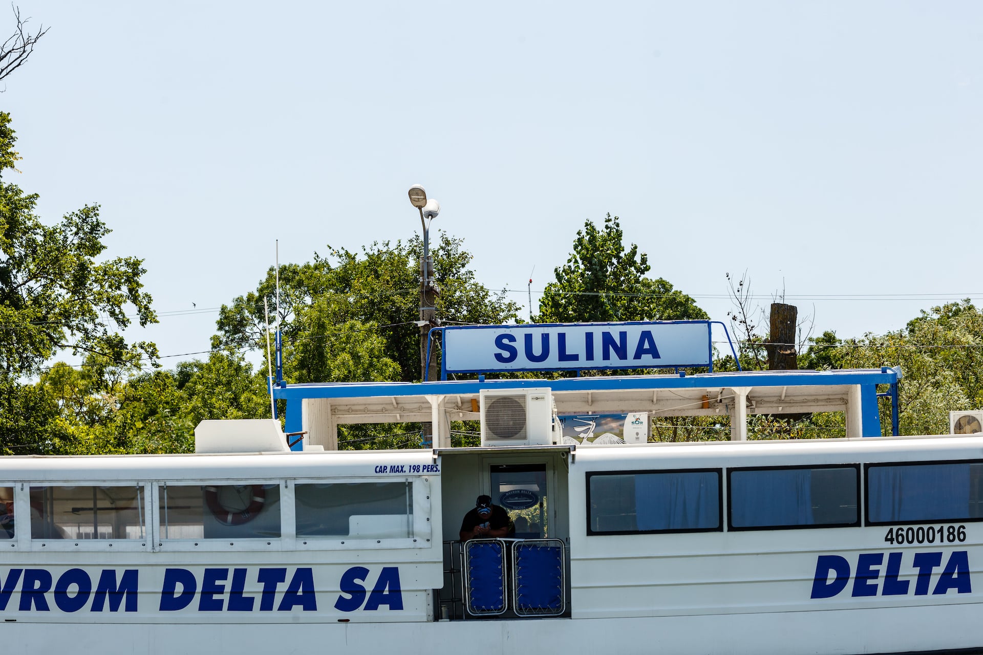 gallery/Sulina_port_pe_apa.jpeg