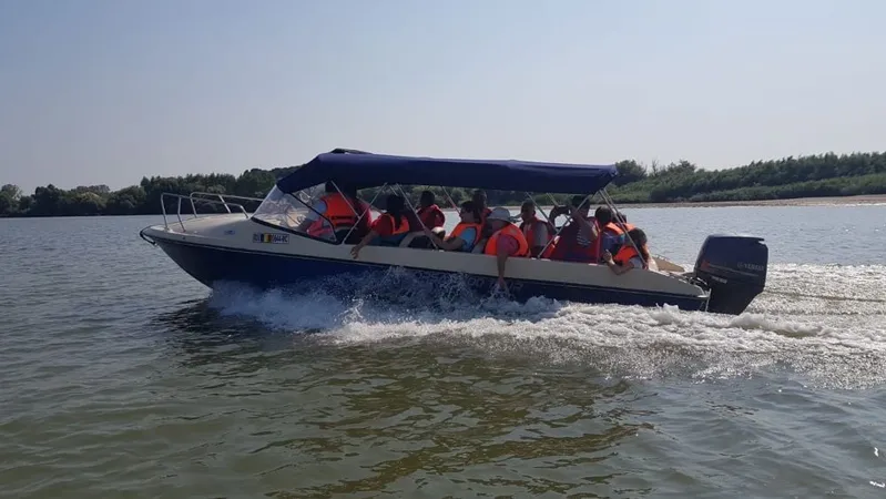 Transferuri Cu Barca In Delta